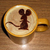 Рисунки на кофе. Мышь